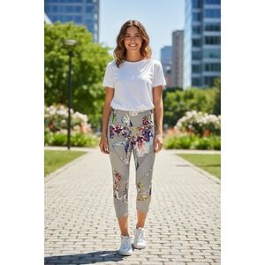 AVA Capri Floral Leggings‎ Gray Multicolor Women's Activewear Athleisure Pants